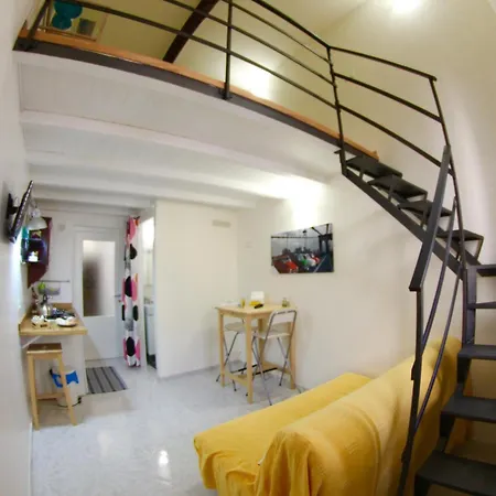 Al 22 Apartment *